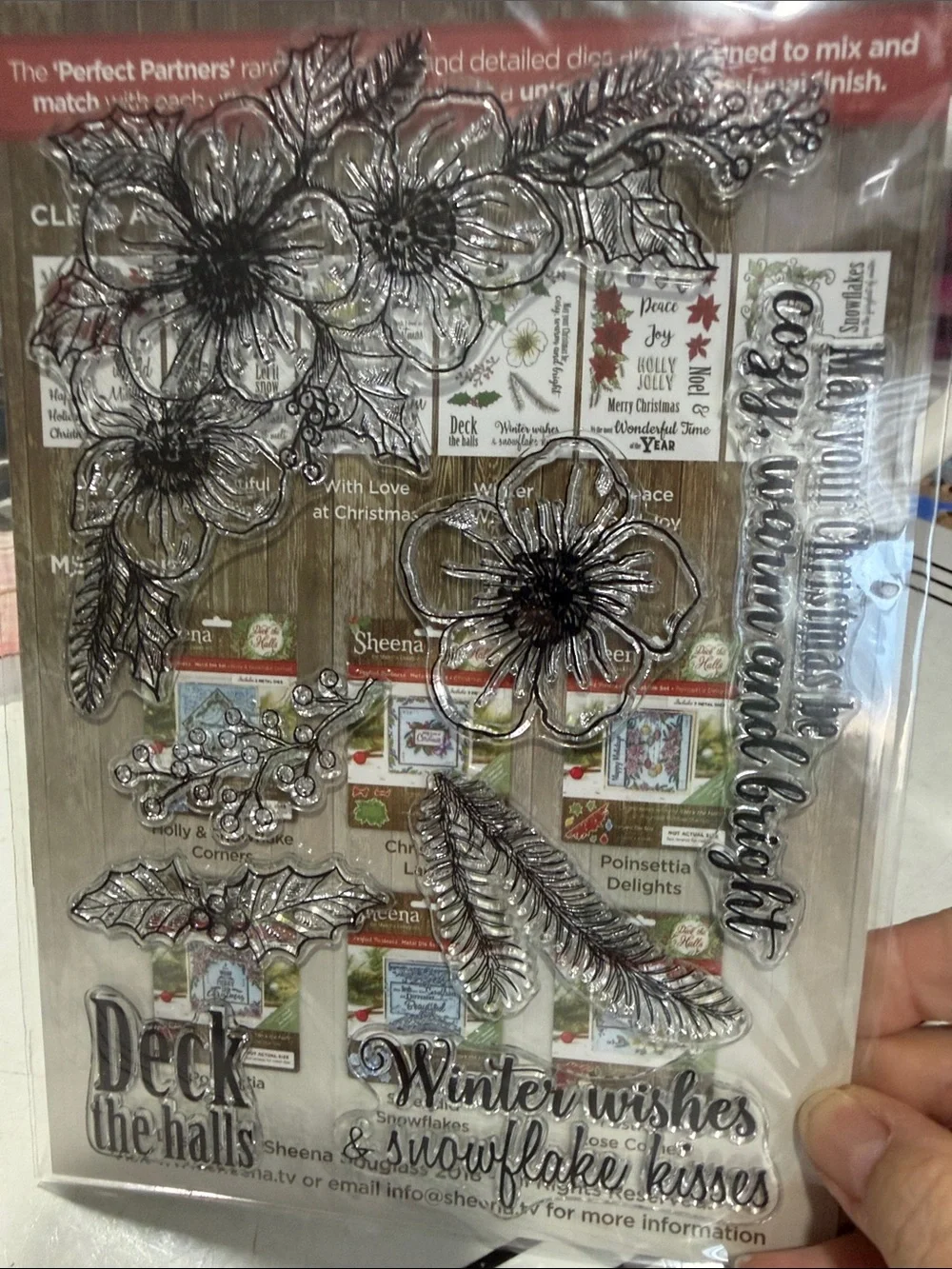 Sheena by Sheena Douglass Festive Rose Corner Die Set & Coordinating Stamp Set